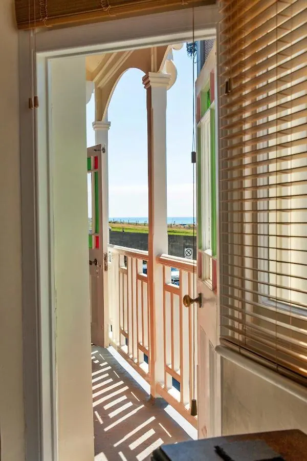 Finest Retreats - Pittodrie Guest House - Room 5 Hove